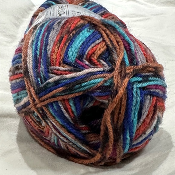 ✨NWT✨ Supersocke Yarn- 1 Skein - Picture 3 of 6